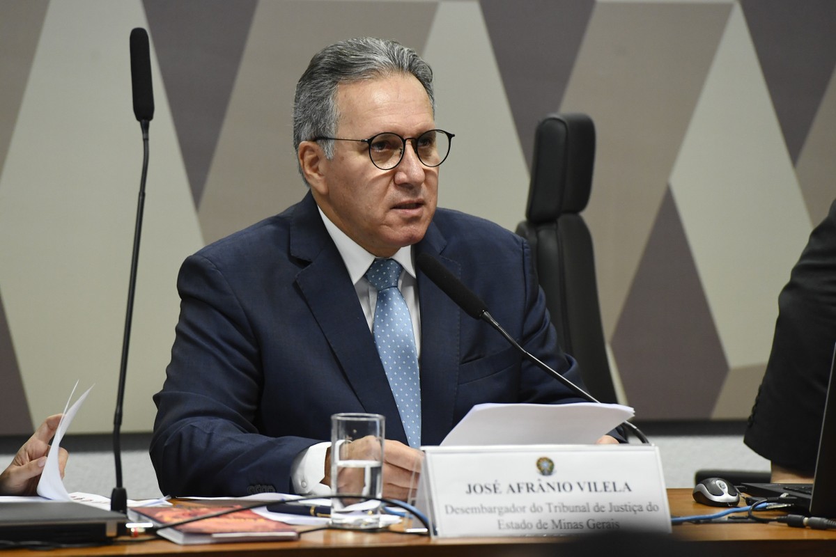 STJ adia julgamento sobre inclusão de bonificações e descontos na base do PIS e da Cofins