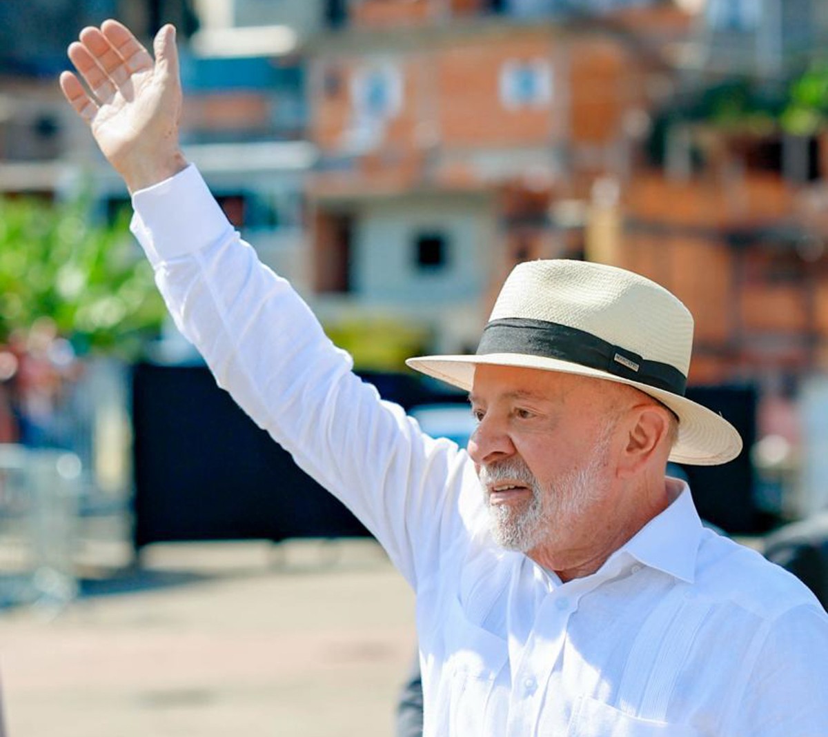 Lula anuncia articulação com presidente do Senado para destravar pautas econômicas e de segurança no Congresso