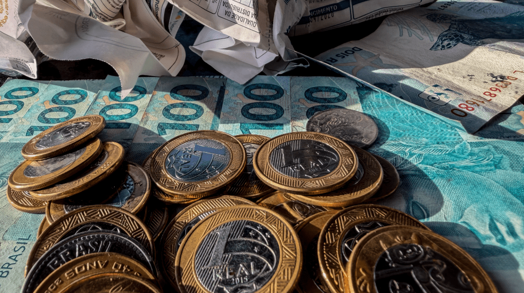 Tributação sobre consumo pode render R$ 750,4 bilhões em 2027; resíduos de PIS/Cofins e IPI explicam alta de R$ 120,2 bilhões