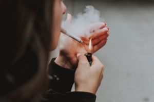 STJ fixa tese: varejistas de cigarros não têm direito à restituição de PIS e Cofins pagos na substituição tributária