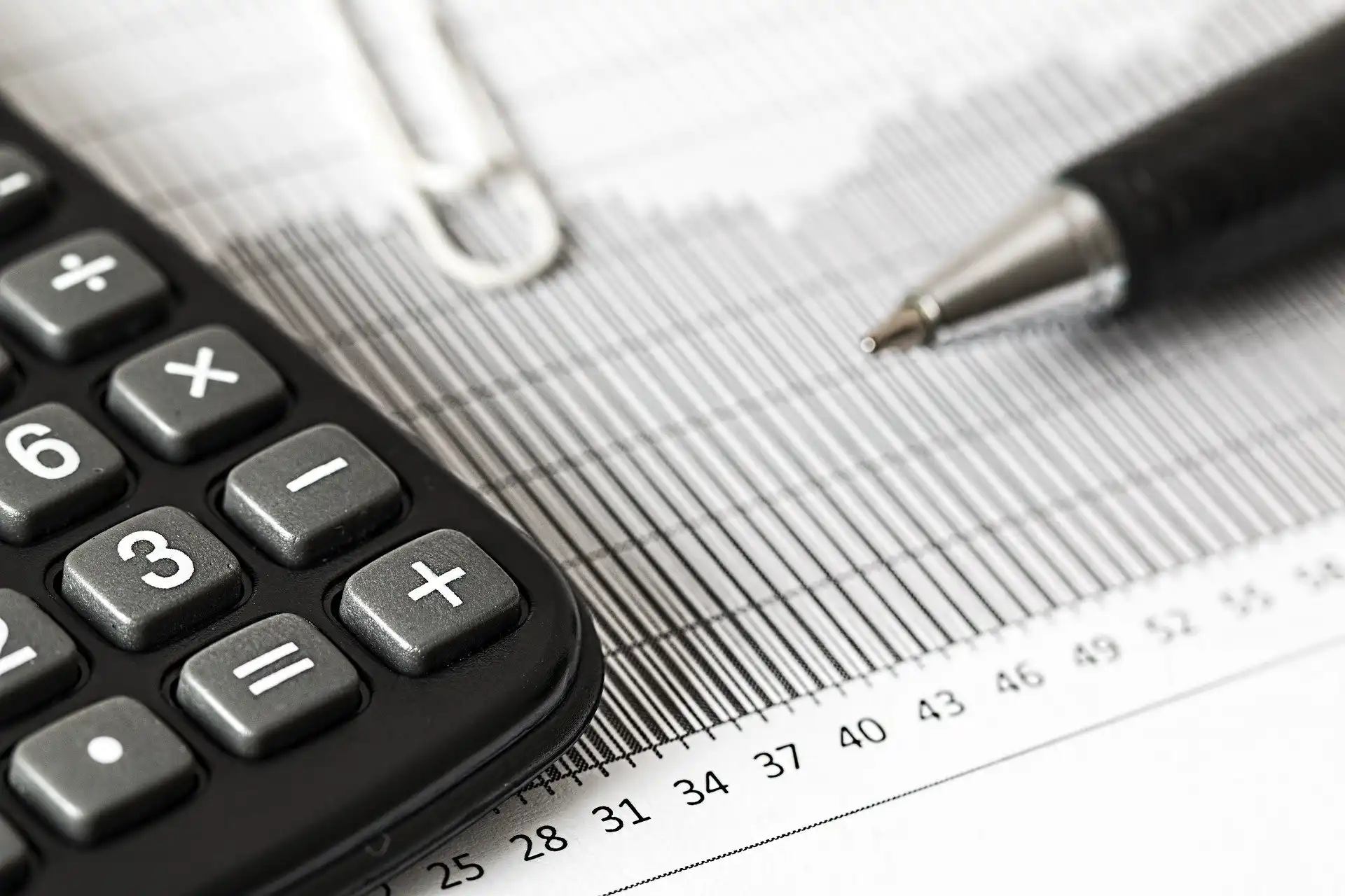 Controvérsia sobre inclusão do IBS e da CBS na base do ICMS traz incertezas jurídicas e econômicas na transição do novo IVA